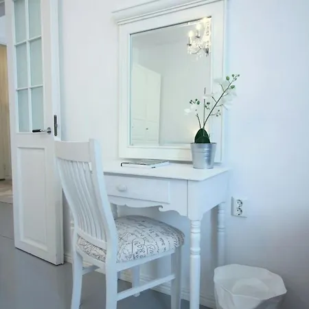 Apartment For 4 With Sauna In Toolo Helsinki